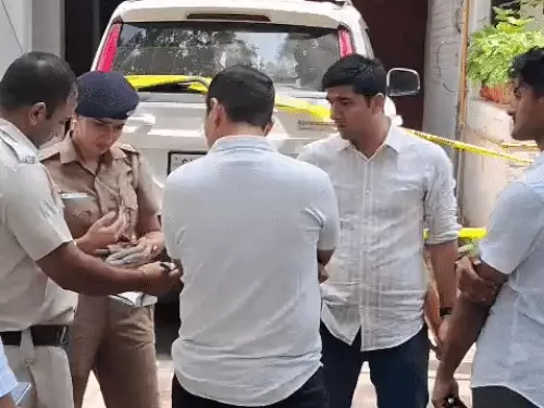 चंडीगढ़ में वकील ने महिला को गोली मारी : मकान का कब्जा लेने पहुंची थी, लाइसेंसी रिवॉल्वर से पुलिस के सामने फायरिंग