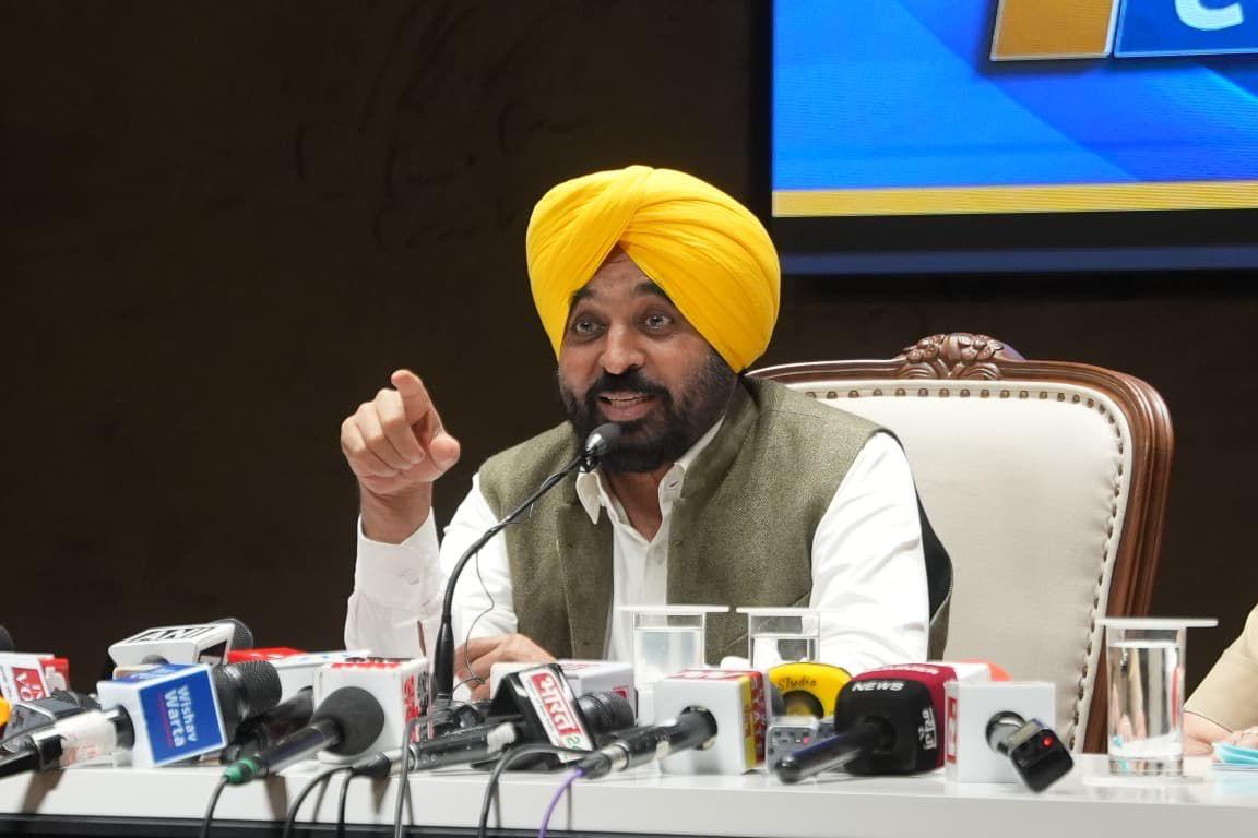 गैंगस्टरों की सरपरस्ती करके पंजाब को बर्बाद करने वाली अकाली नेतृत्व अब पंजाब को बचाने का दिखावा नहीं कर सकती: मुख्यमंत्री भगवंत सिंह मान