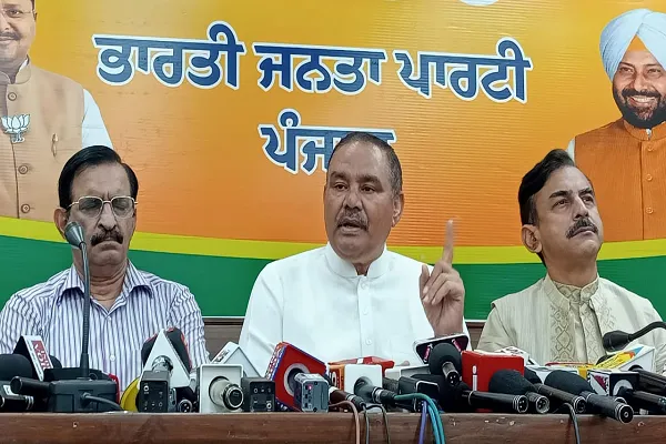 बहबल कलां मामले को चुनावी मुद्दा बनाने की कोशिश कर रही है सरकार : विजय सांपला