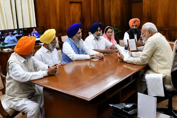 पंजाब की सियासत में हलचल: प्रधानमंत्री मोदी से मिले सुखबीर बादल, गठबंधन की अटकलें तेज