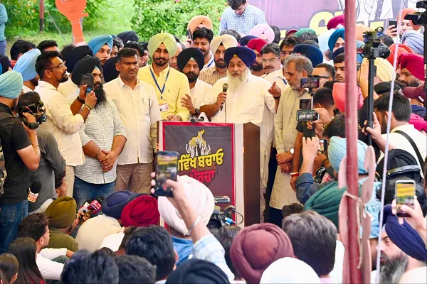 पटियाला में एसओआई के ‘भविष्य बचाओ मोर्चा’ को सुखबीर बादल का समर्थन, शिक्षा मंत्री के इस्तीफे की मांग