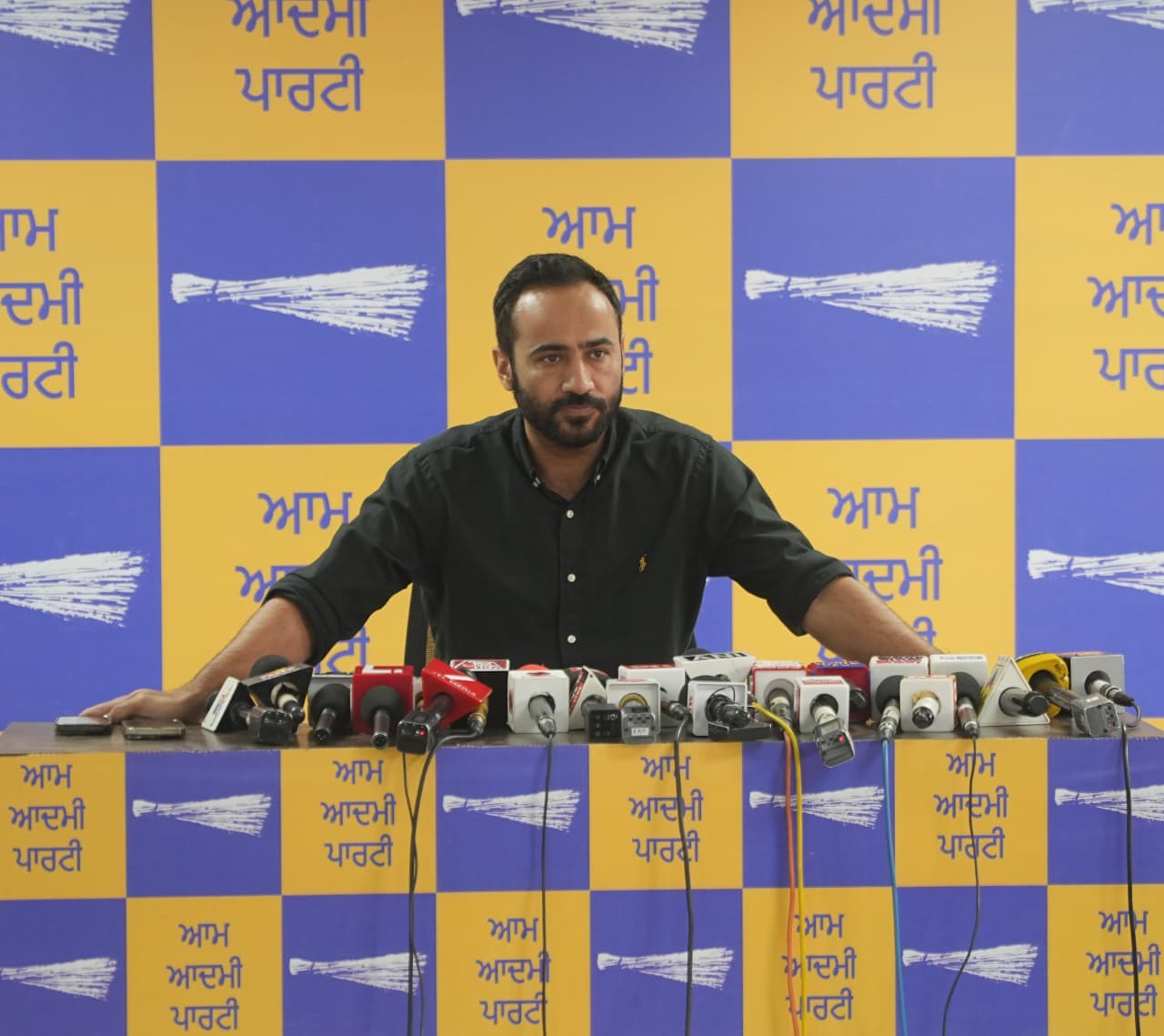 पंजाब में ‘वॉशिंग मशीन मॉडल’ नहीं चलेगा, जाखड़-बिट्टू पर साधा निशाना; राघव चड्ढा पर भी उठाए सवाल