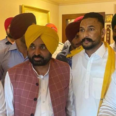 डिप्टी मेयर मलकीत सिंह  बन सकते हैं जालंधर कैंट के नए हल्का इंचार्ज, राजनीतिक गलियारों में चर्चा तेज