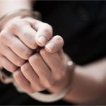 ईमेल से धमकी देकर पैसे मांगने के आरोप में महिला गिरफ्तार