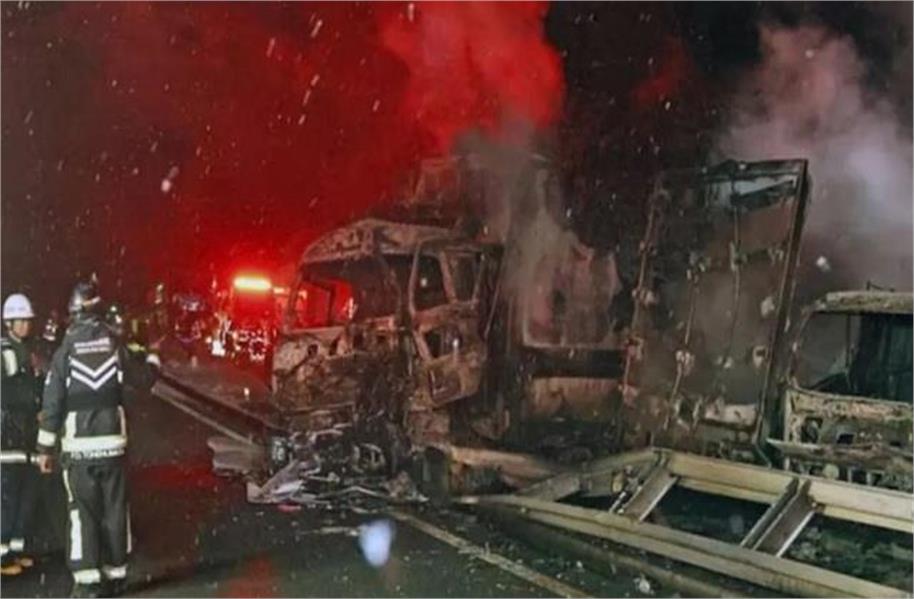 जापान में बर्फीले मौसम में भीषण सड़क हादसा, एक की मौत, 26 घायल