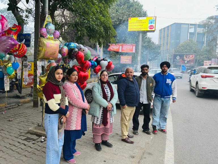 Read more about the article बाल भिक्षा रोकने के लिए शहर में विभिन्न स्थानों पर छापेमारी